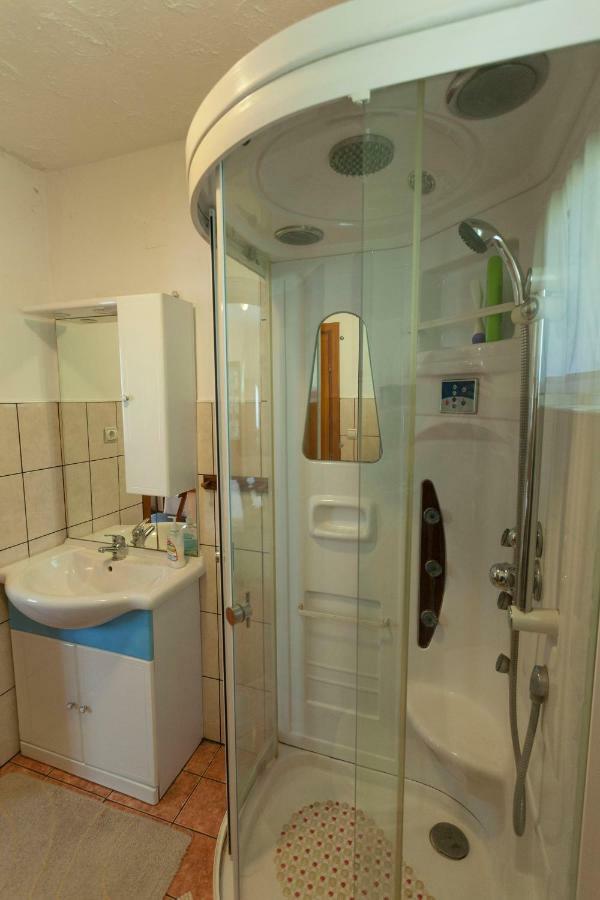 Rooms Maria Slunj Luaran gambar